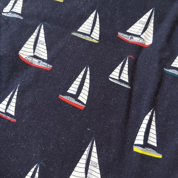 Men's sailboat pattern shorts; size 30US - Picture 4 of 4